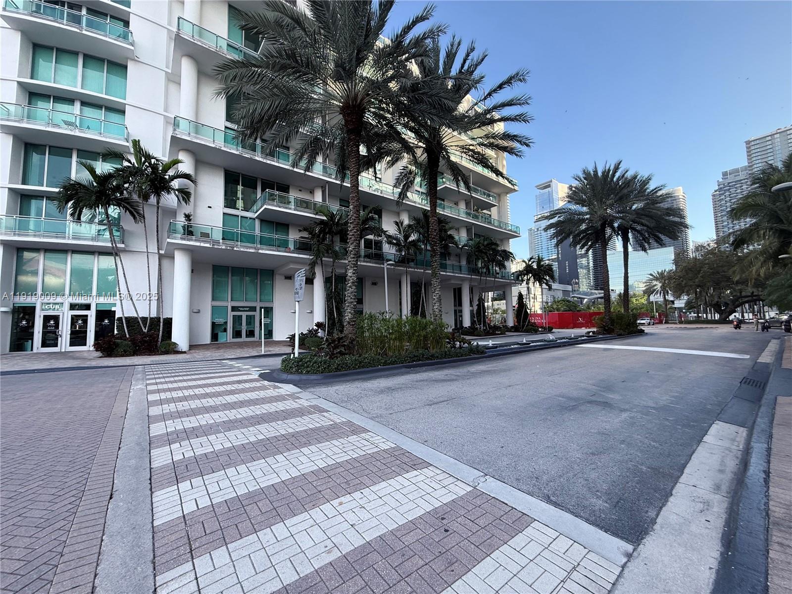 350 S Miami Ave #2013, Miami FL 33130