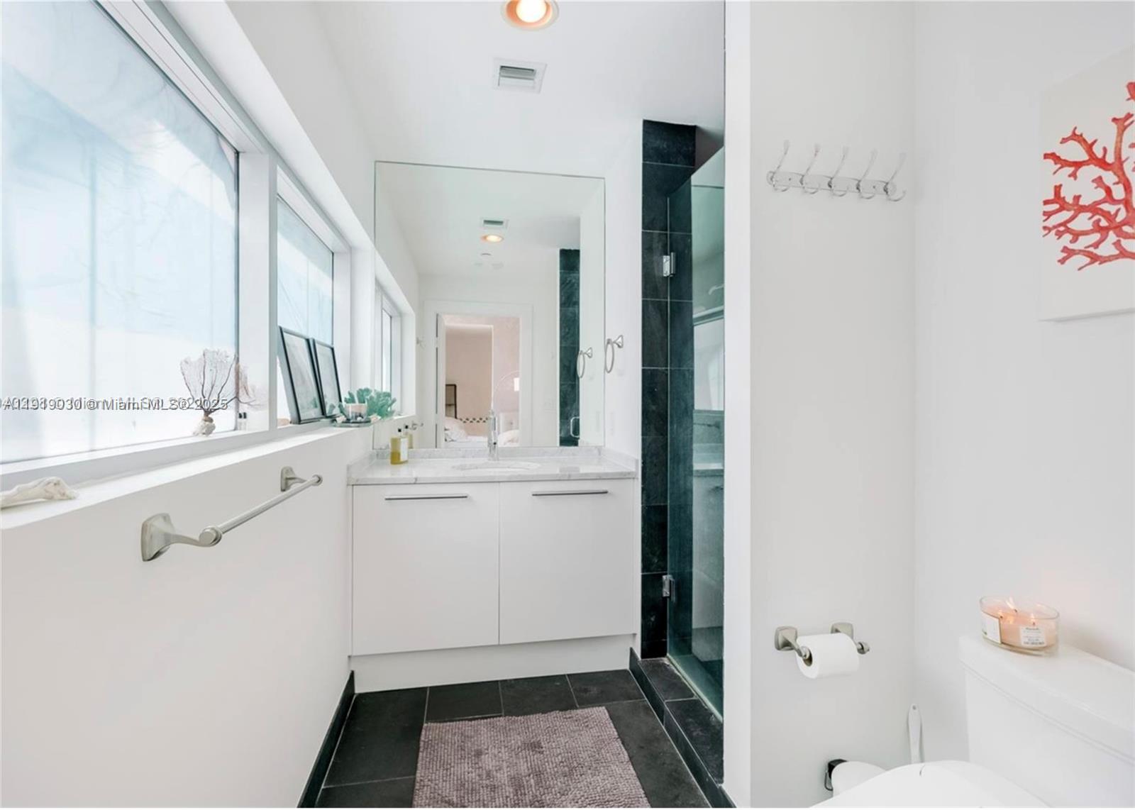 900 Biscayne Blvd #3501, Miami FL 33132