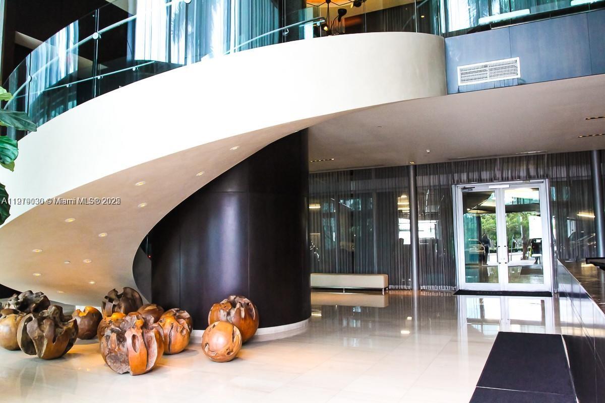 900 Biscayne Blvd #3501, Miami FL 33132