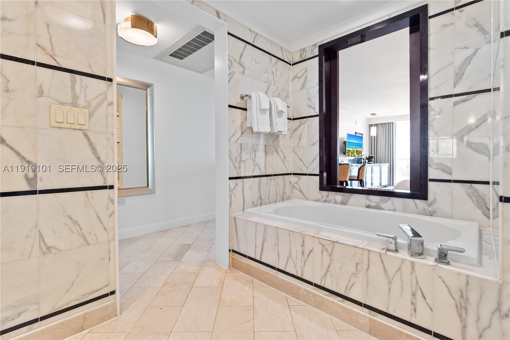 4391 Collins Ave #413, Miami Beach FL 33140