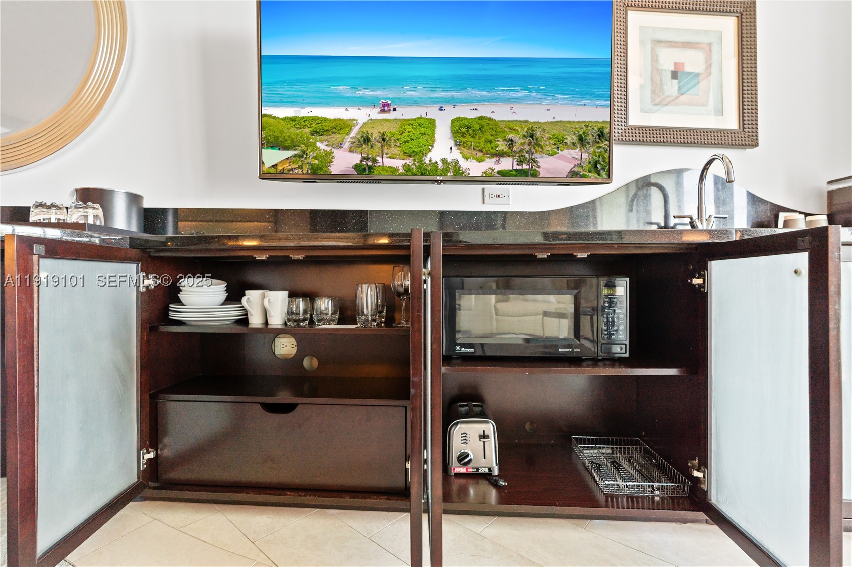 4391 Collins Ave #413, Miami Beach FL 33140