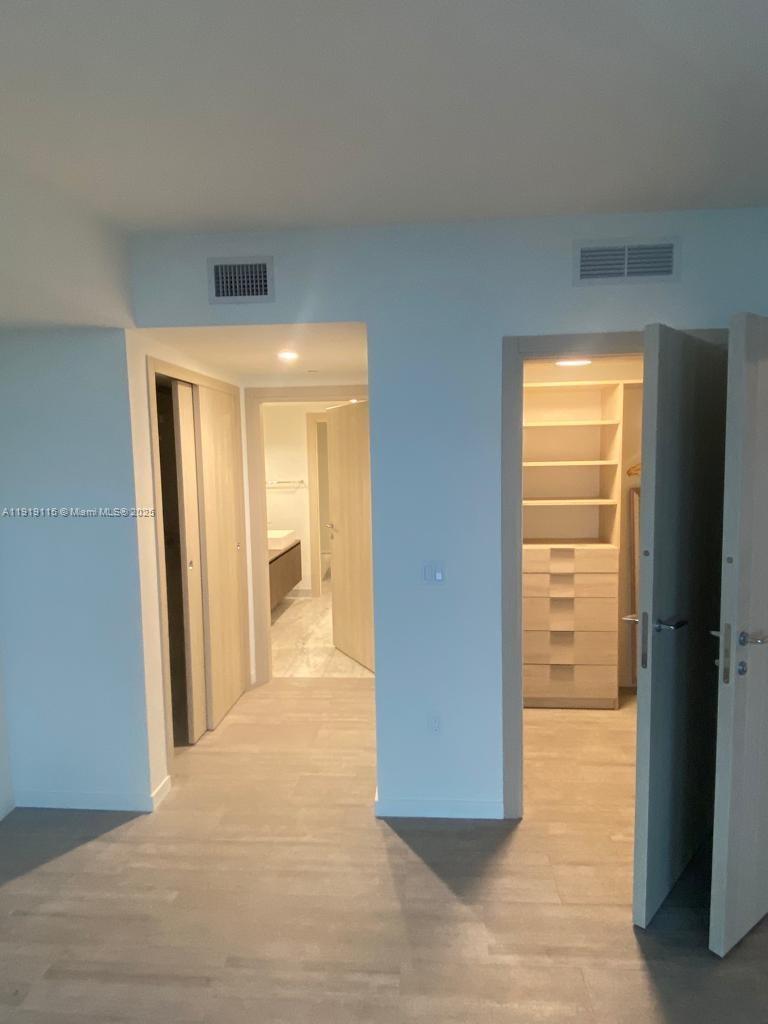 1000 Brickell Plz #3410, Miami FL 33131