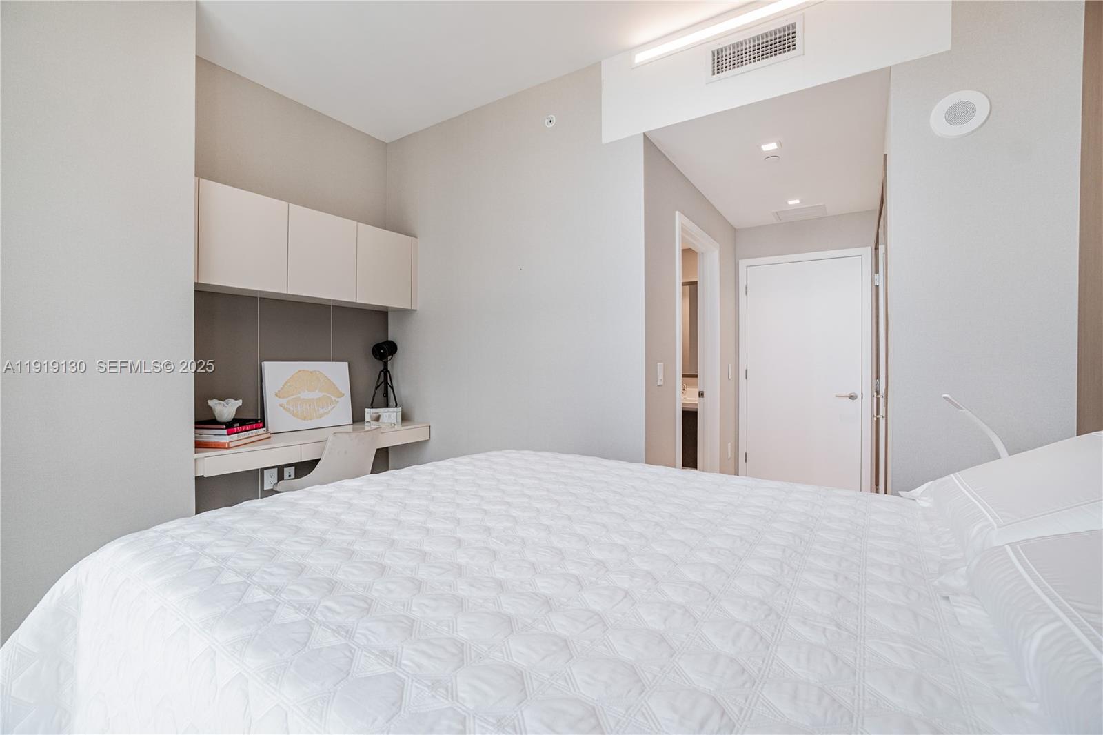 851 NE 1st Ave #3511, Miami FL 33132