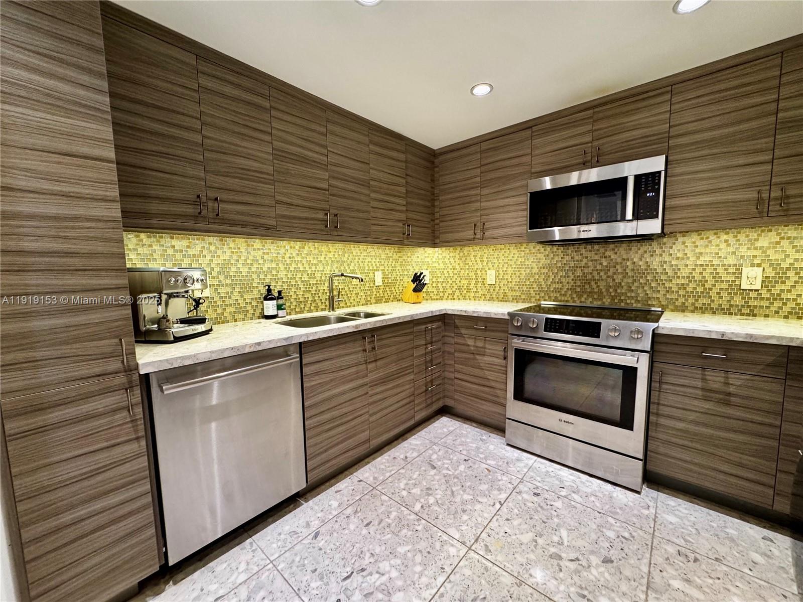 1250 S Miami Ave #2403, Miami FL 33130