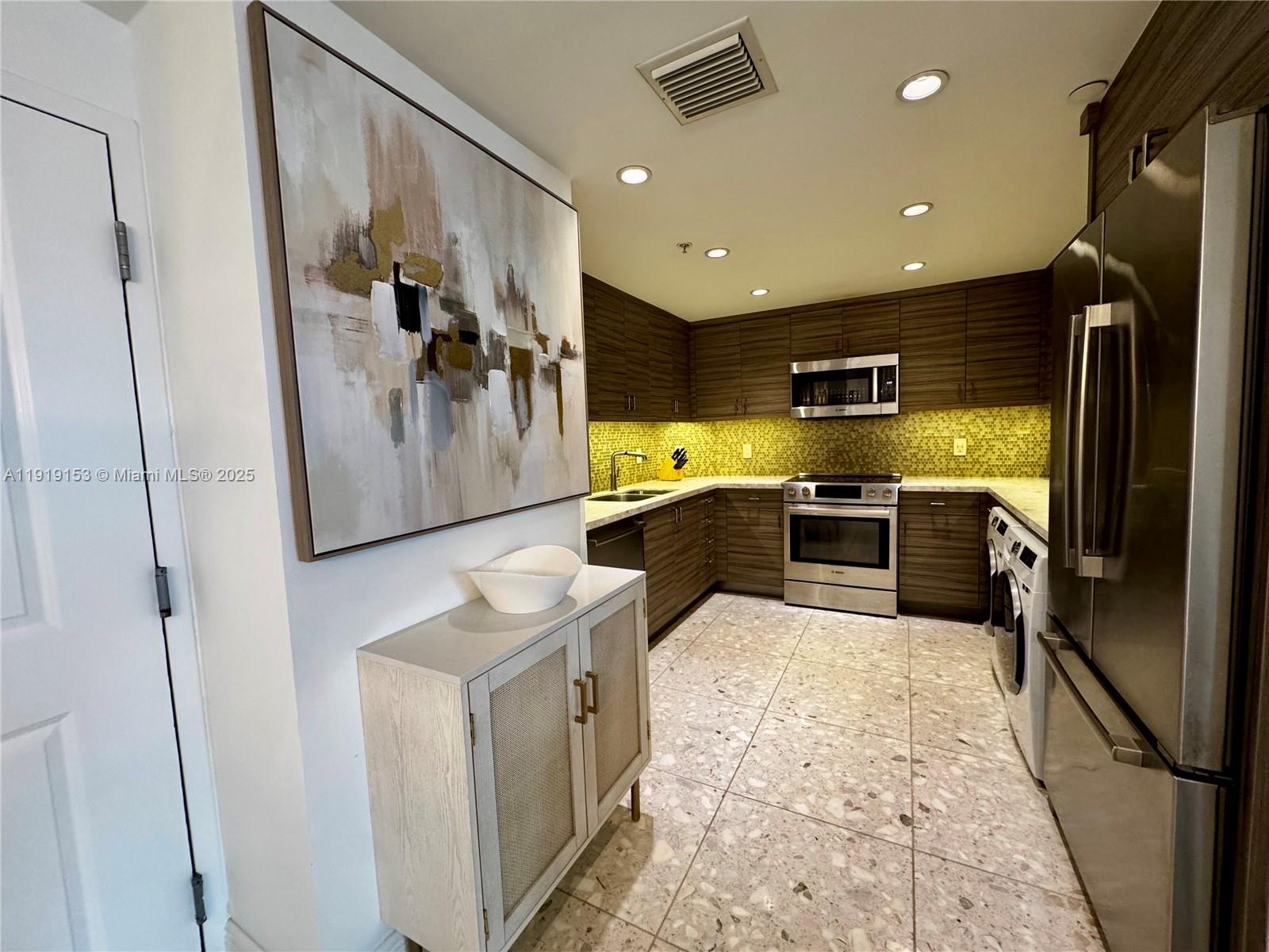 1250 S Miami Ave #2403, Miami FL 33130