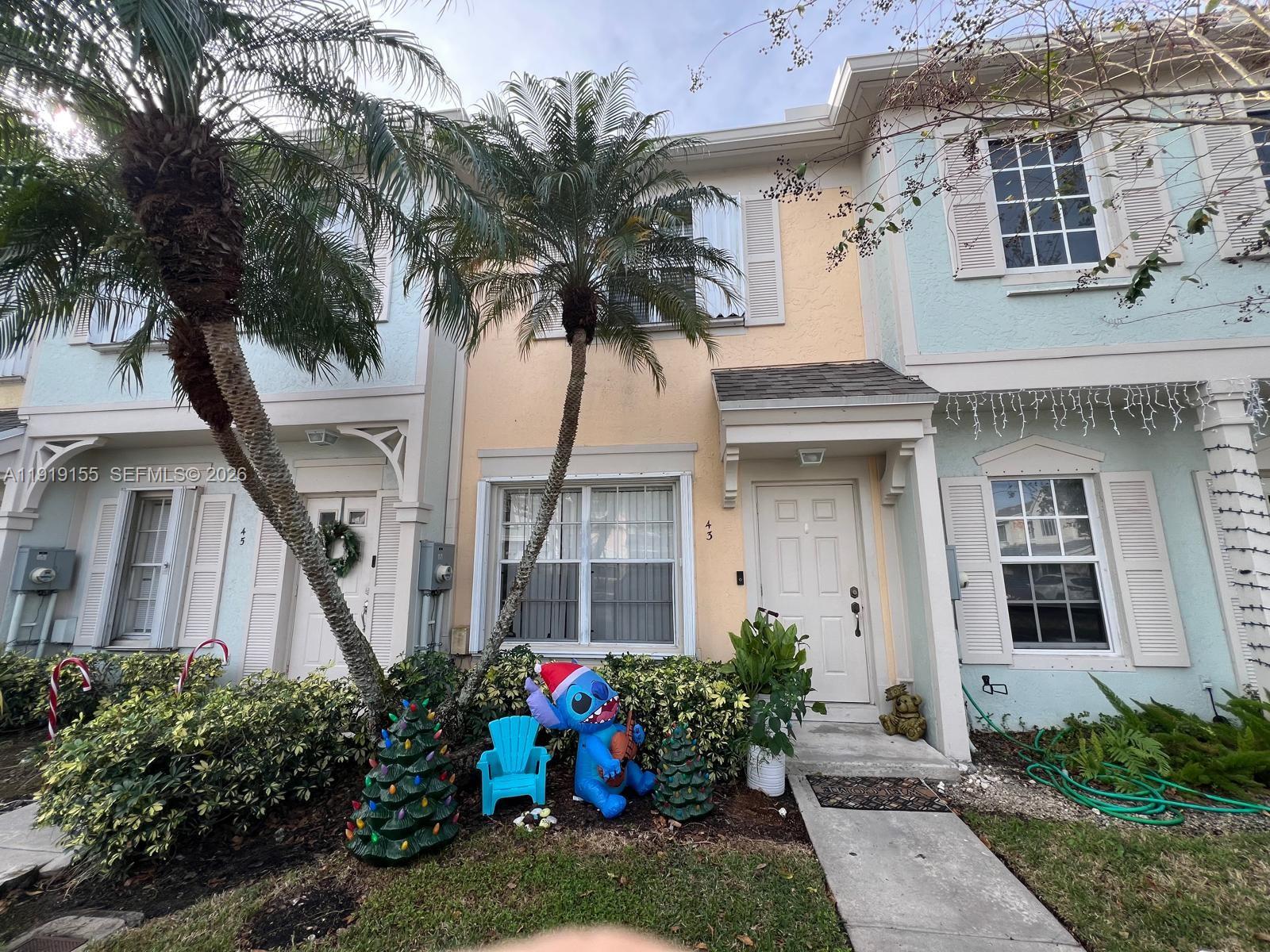 43 Simonton Cir, Weston FL 33326