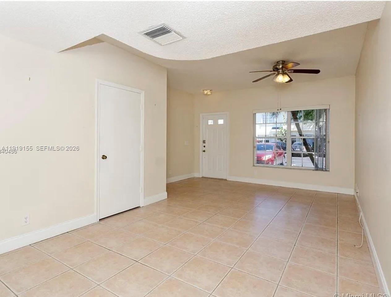 43 Simonton Cir, Weston FL 33326