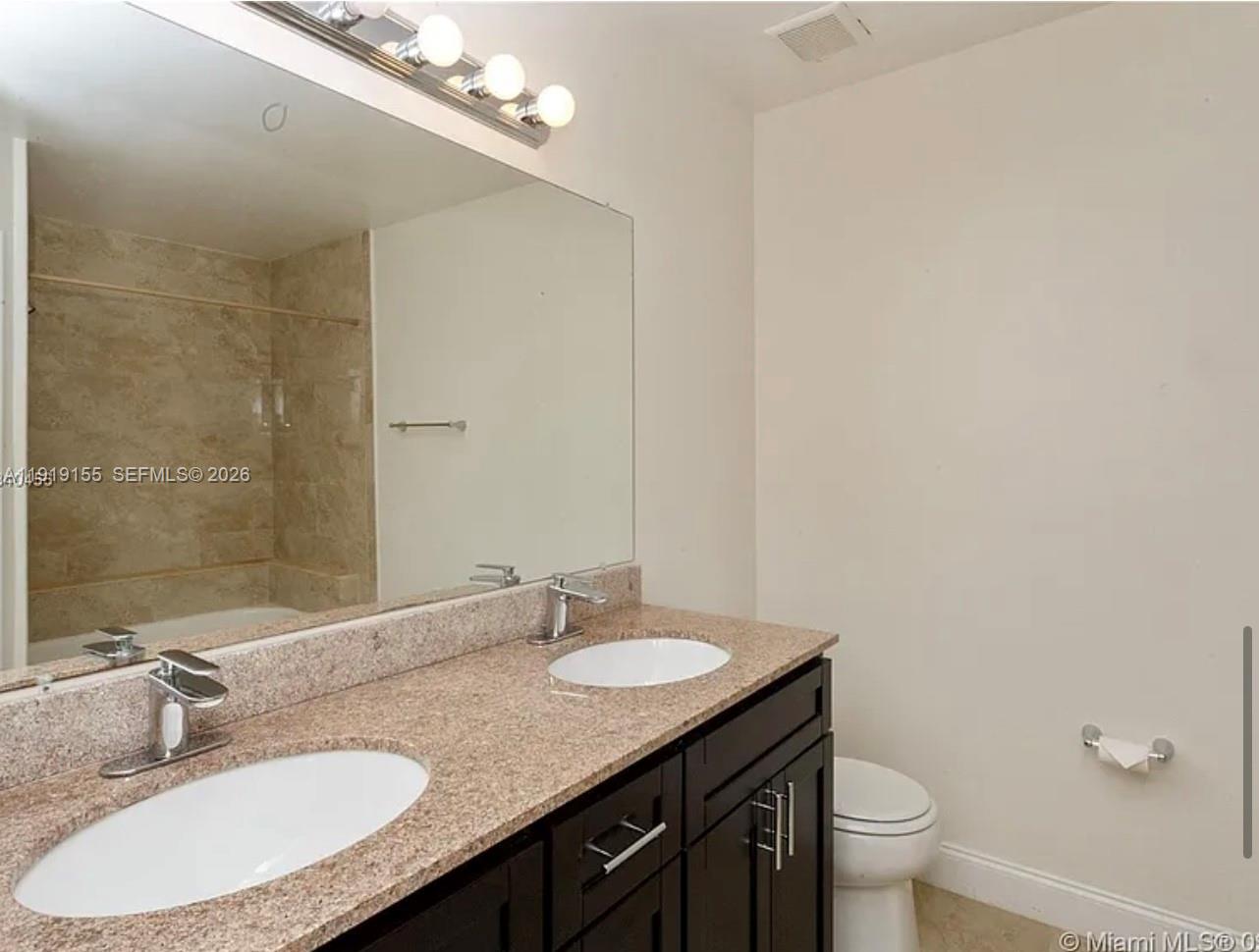 43 Simonton Cir, Weston FL 33326