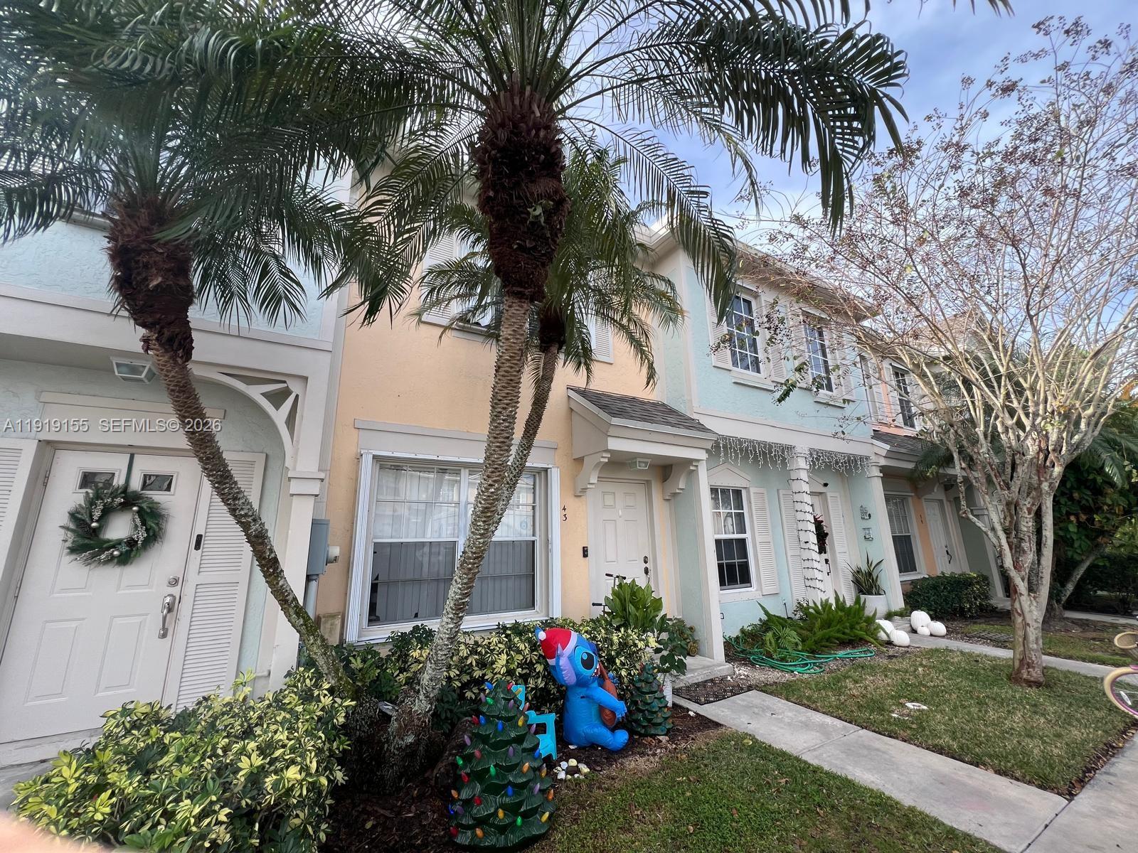 43 Simonton Cir, Weston FL 33326
