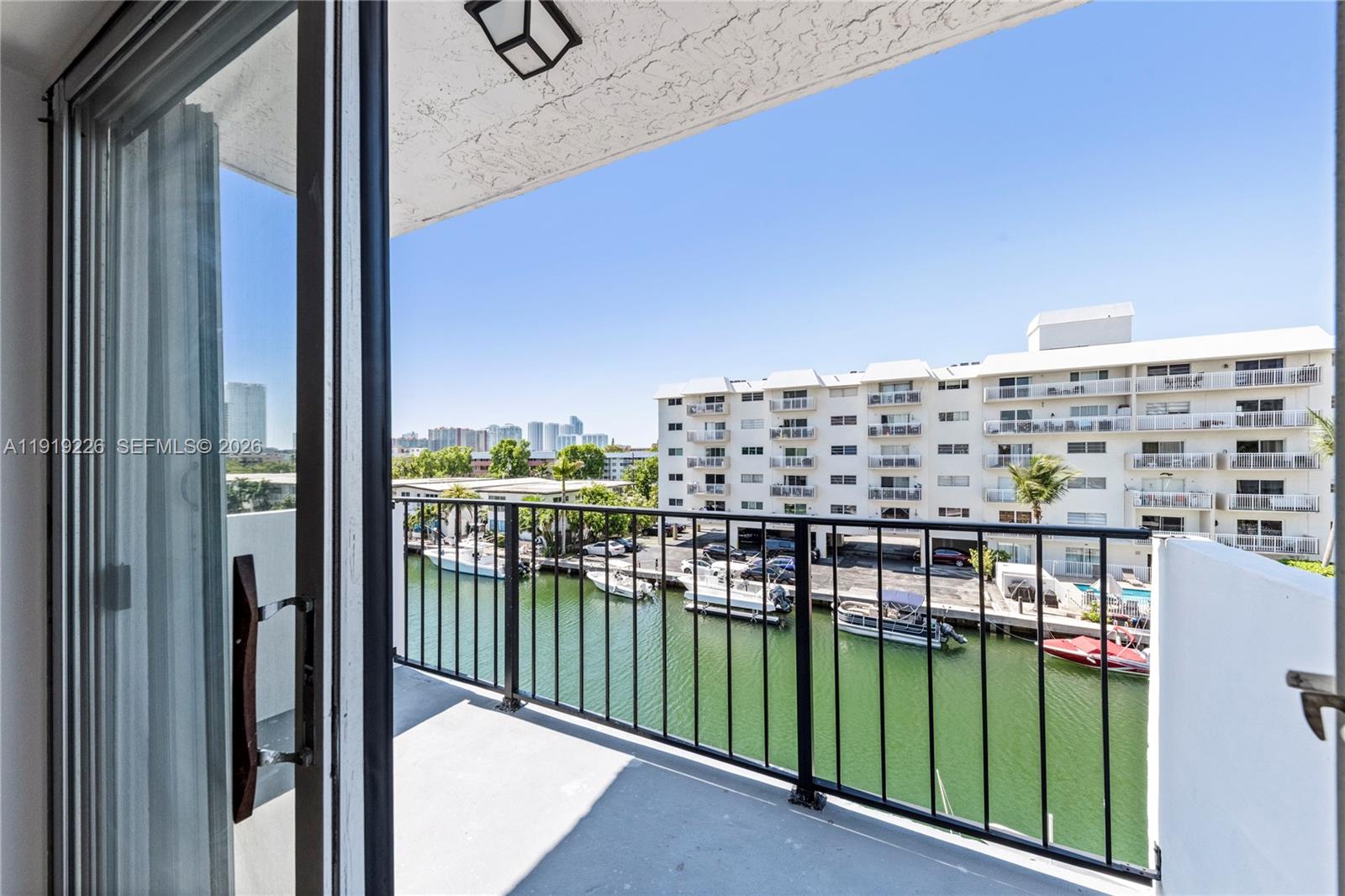 3642 NE 171st St #405, North Miami Beach FL 33160