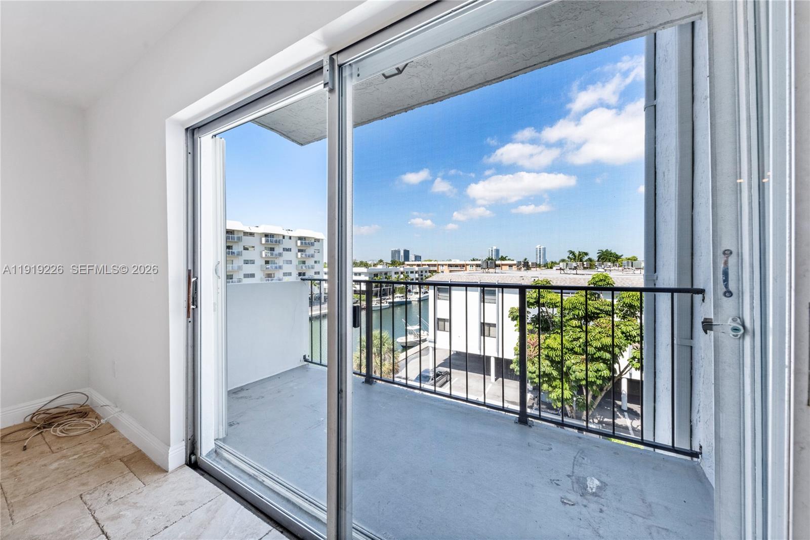 3642 NE 171st St #405, North Miami Beach FL 33160