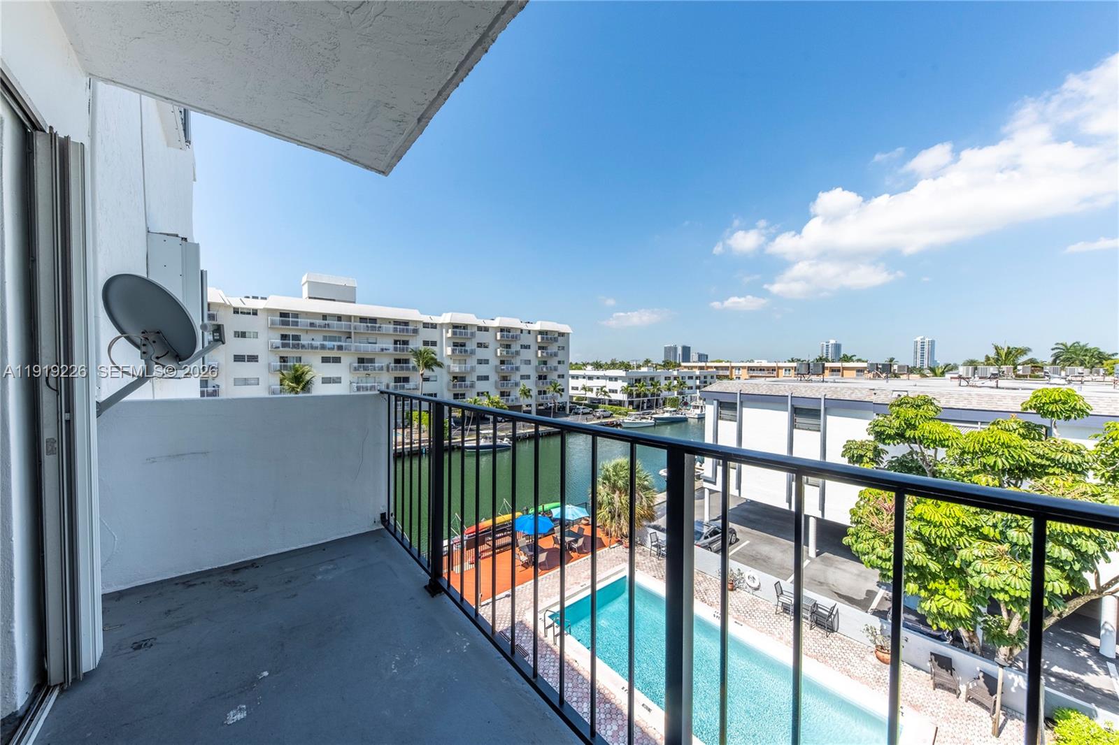 3642 NE 171st St #405, North Miami Beach FL 33160