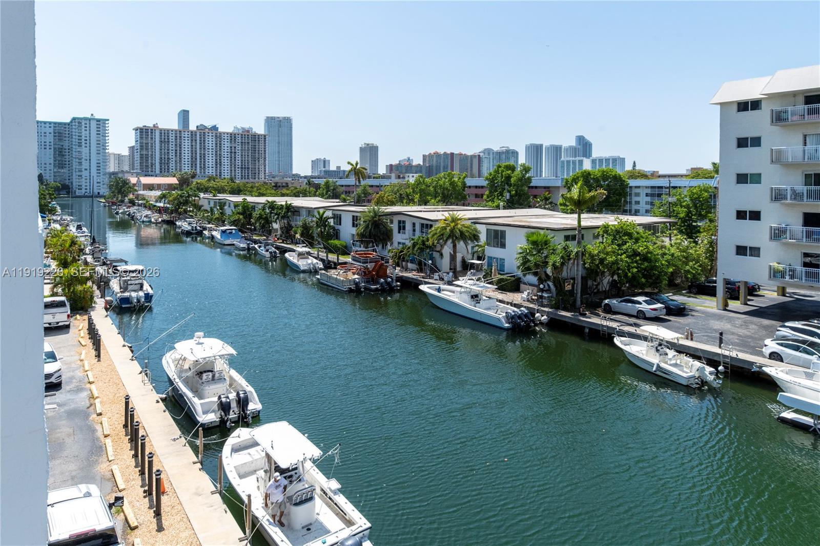 3642 NE 171st St #405, North Miami Beach FL 33160