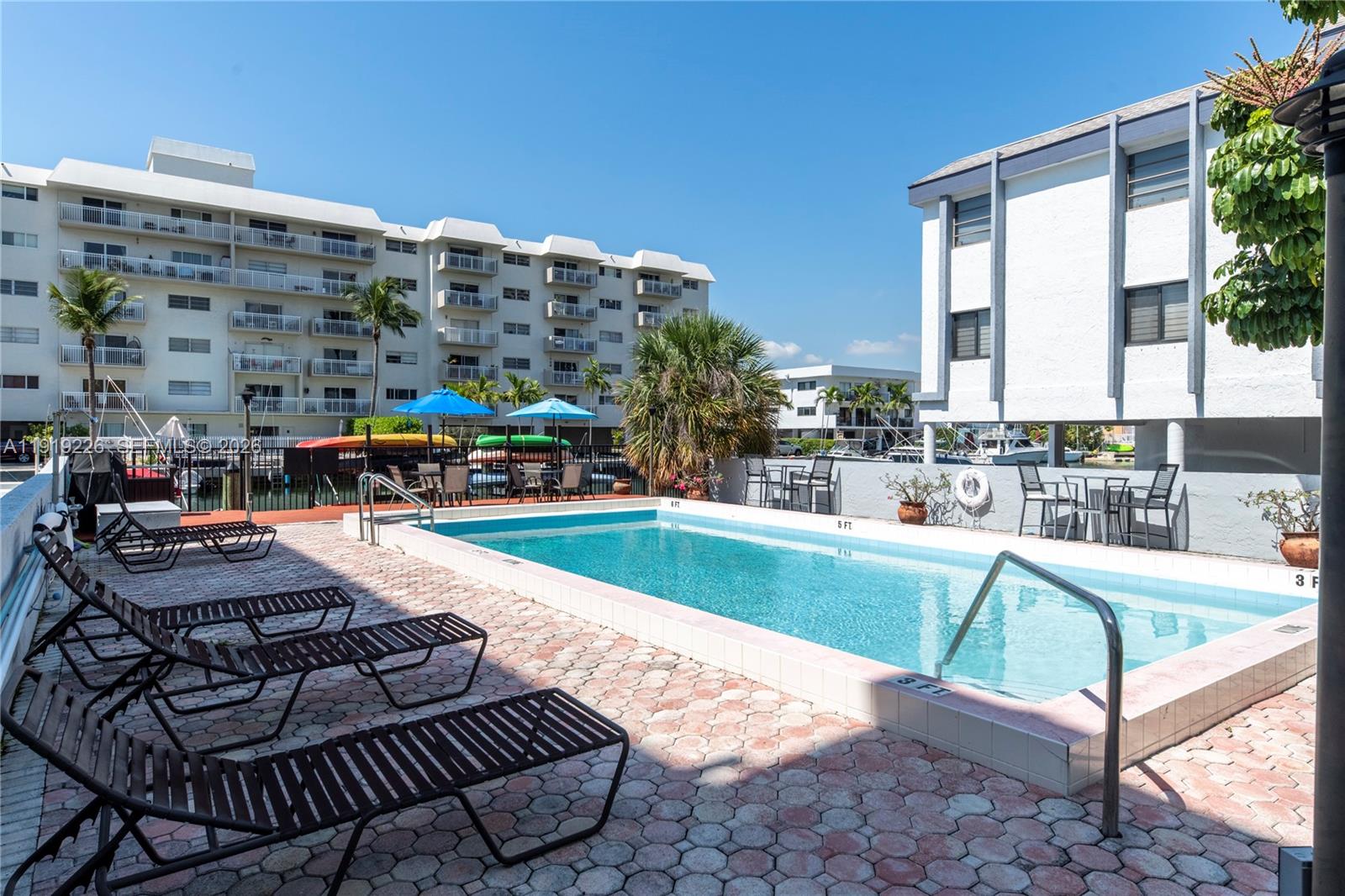 3642 NE 171st St #405, North Miami Beach FL 33160