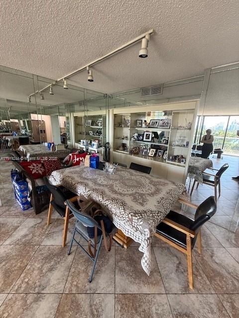 3701 N Country Club Dr #706, Aventura FL 33180