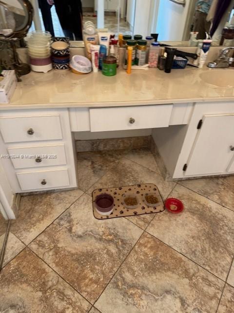 3701 N Country Club Dr #706, Aventura FL 33180