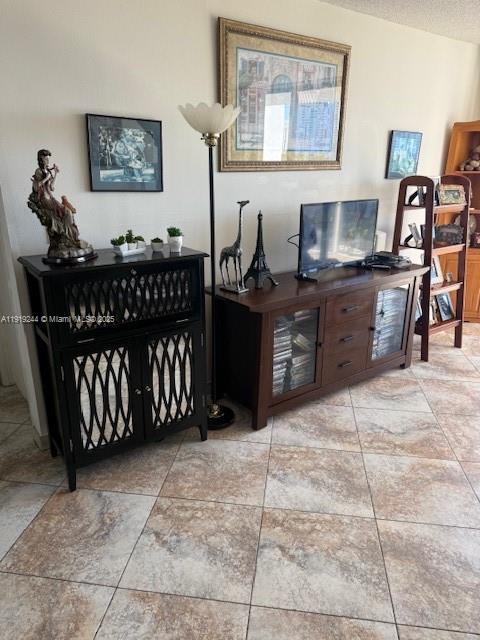 3701 N Country Club Dr #706, Aventura FL 33180