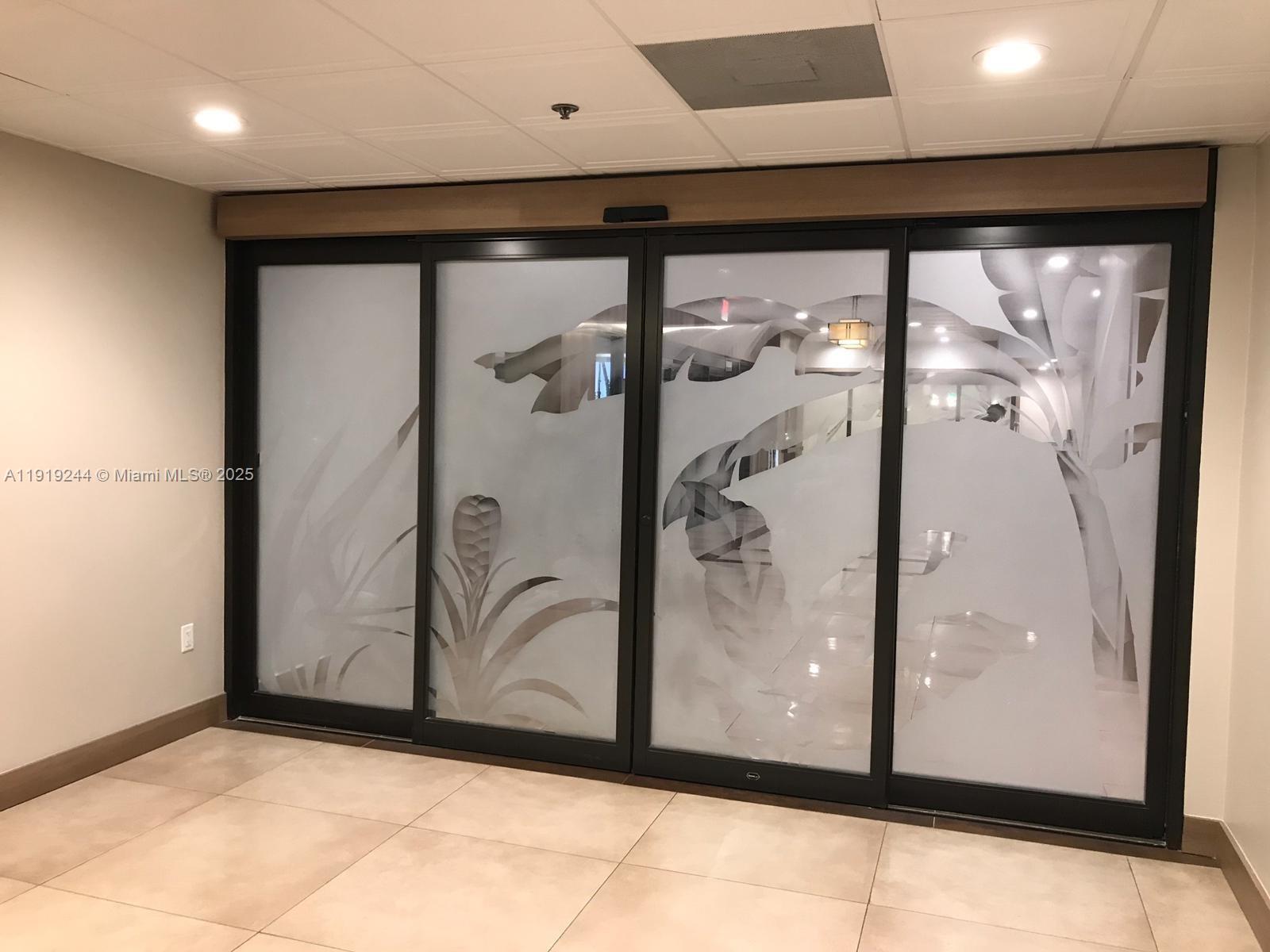 3701 N Country Club Dr #706, Aventura FL 33180