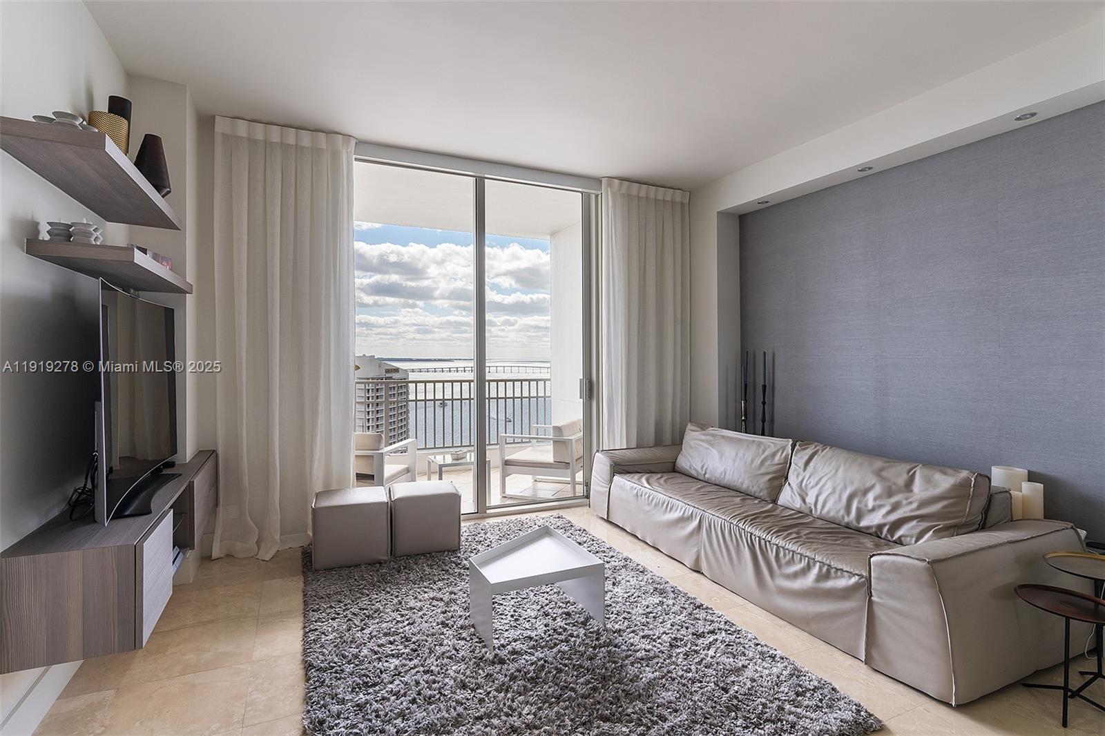 701 Brickell Key Blvd #PH-11, Miami FL 33131