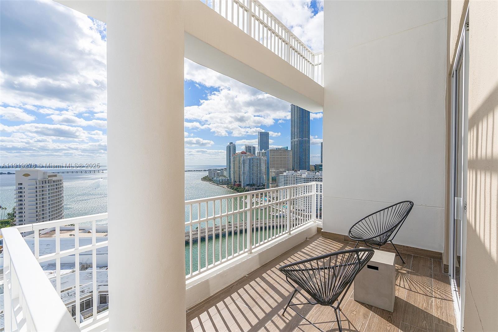 701 Brickell Key Blvd #PH-11, Miami FL 33131