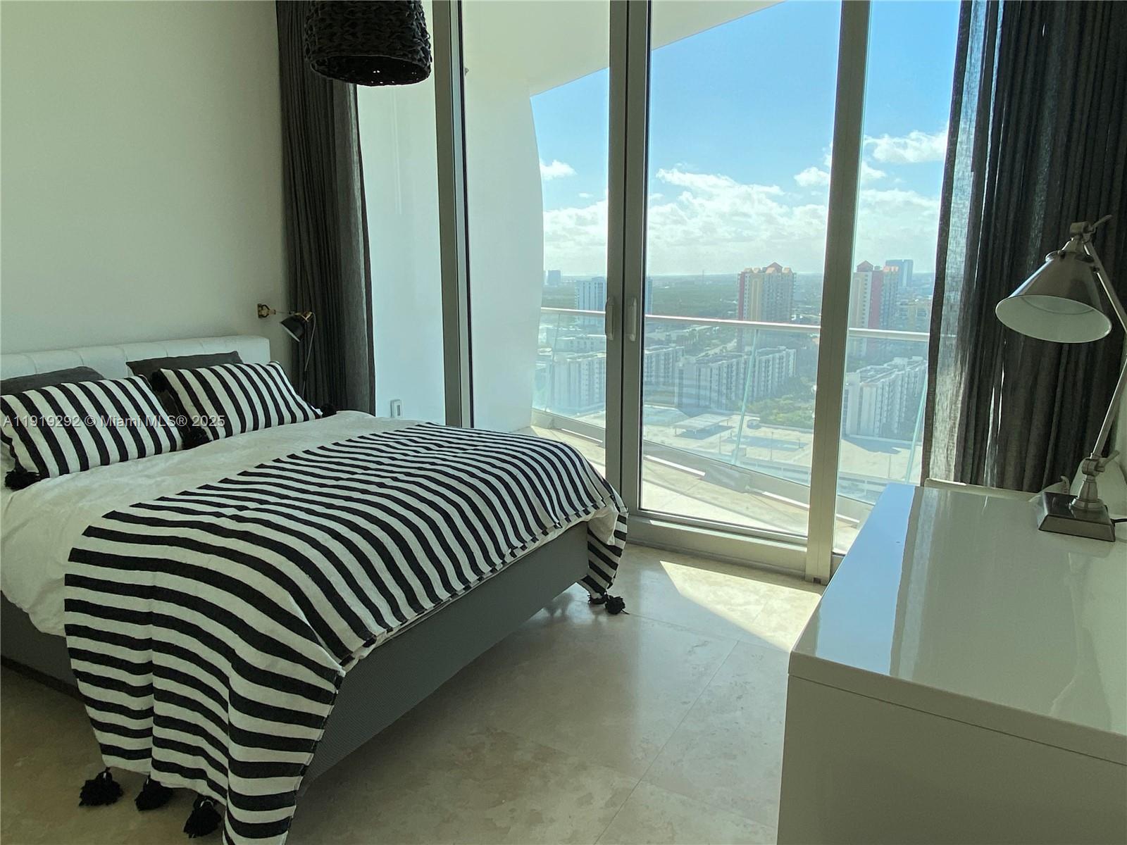 16901 Collins Ave #2203, Sunny Isles Beach FL 33160
