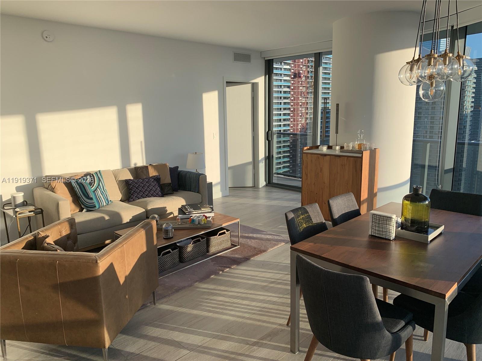 55 SW 9th St #3406, Miami FL 33130