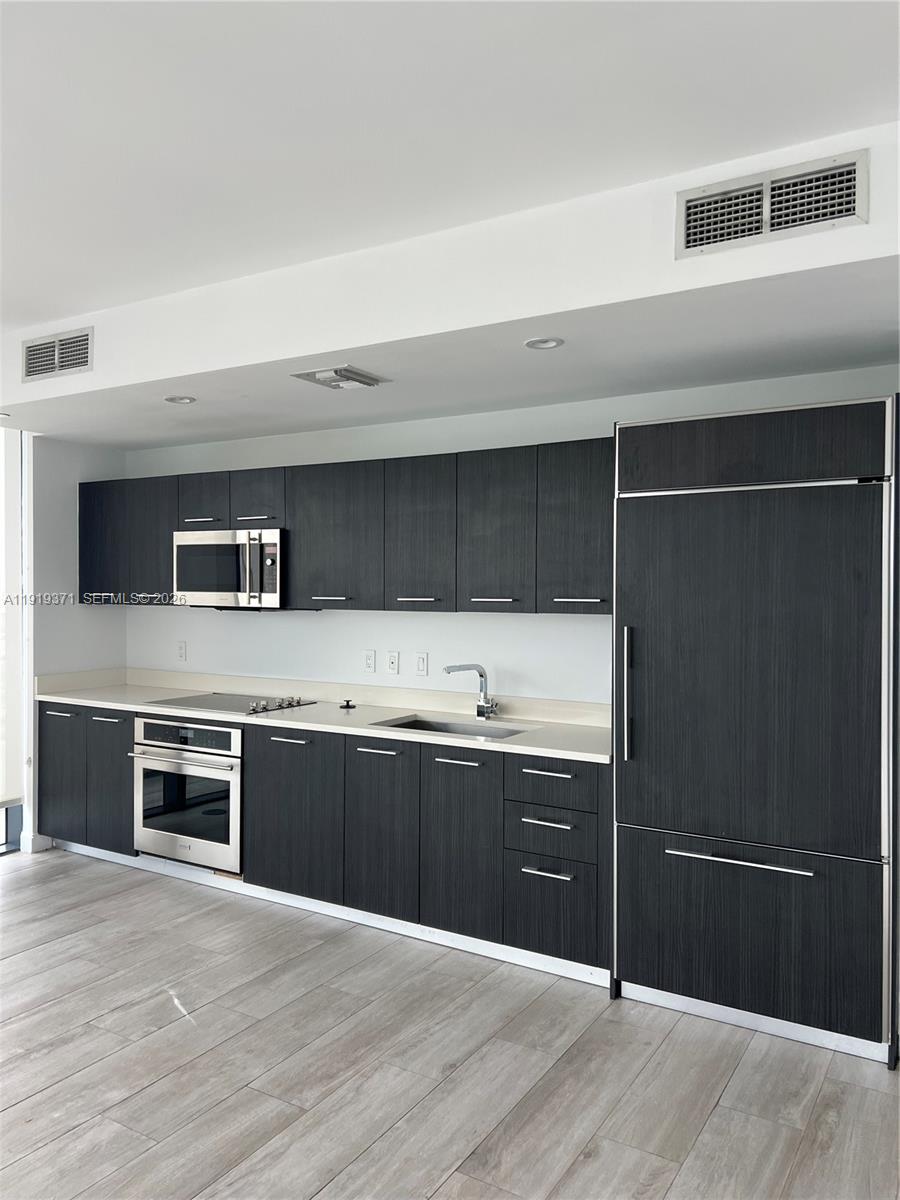 55 SW 9th St #3406, Miami FL 33130