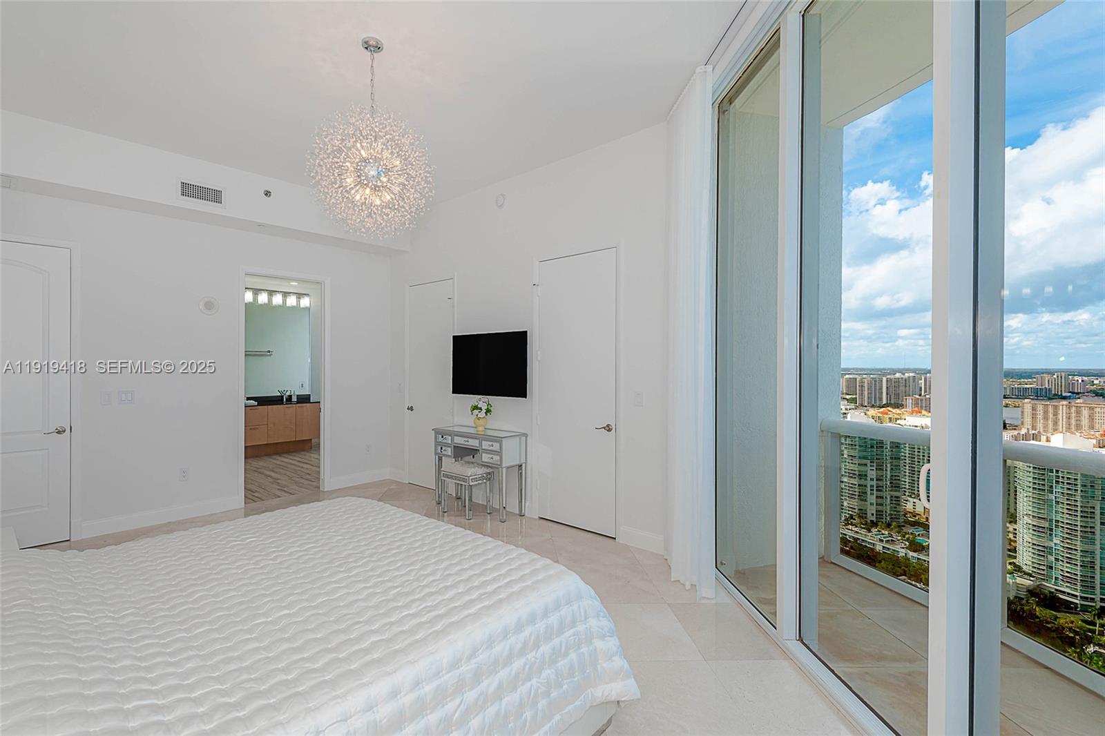 16001 Collins Ave #4104, Sunny Isles Beach FL 33160