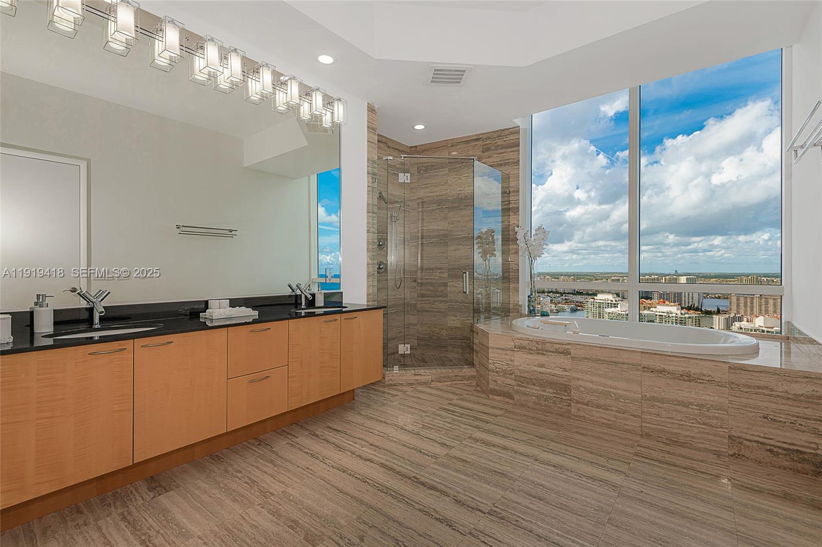 16001 Collins Ave #4104, Sunny Isles Beach FL 33160