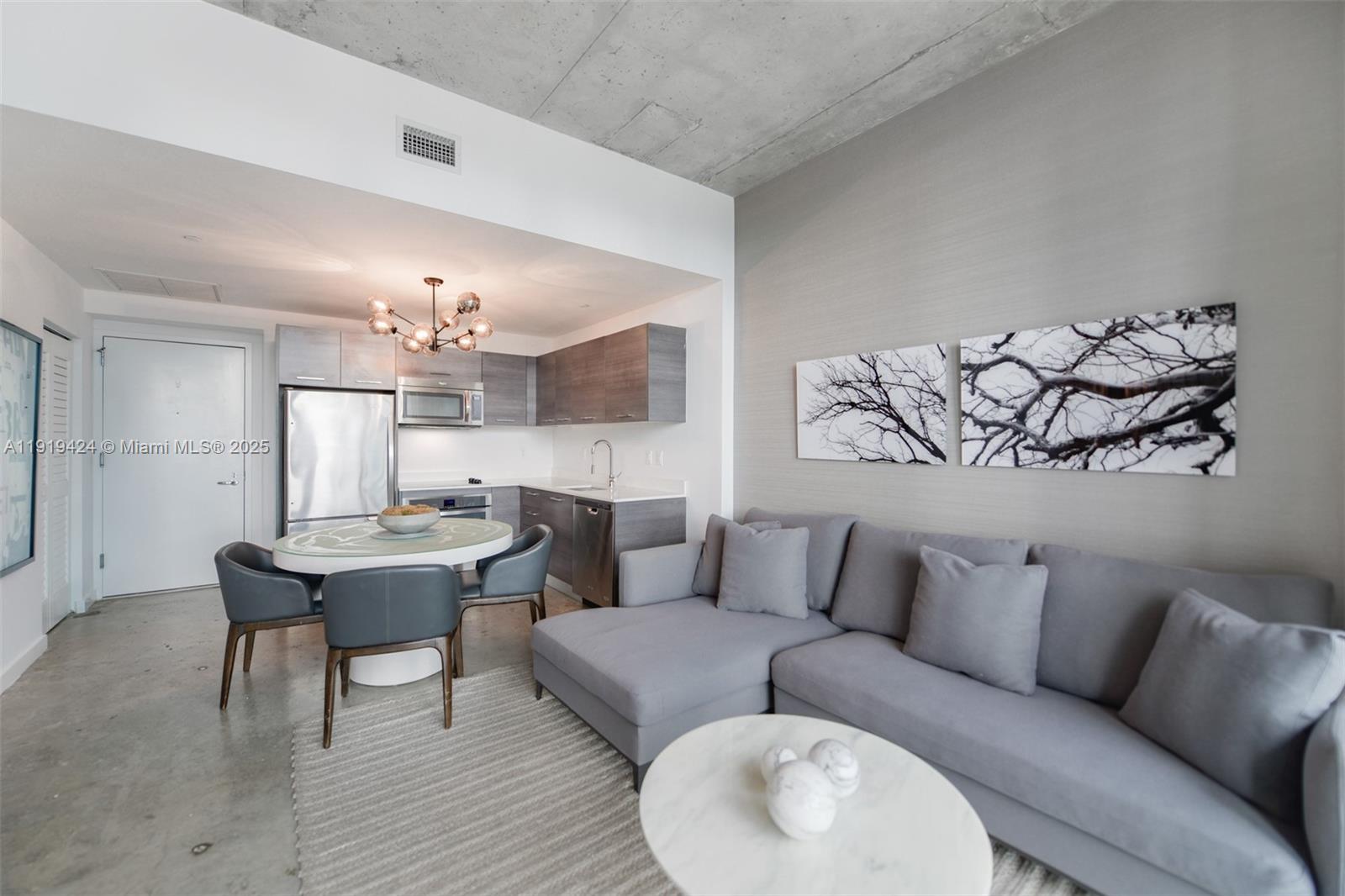 151 SE 1st St #3403, Miami FL 33131