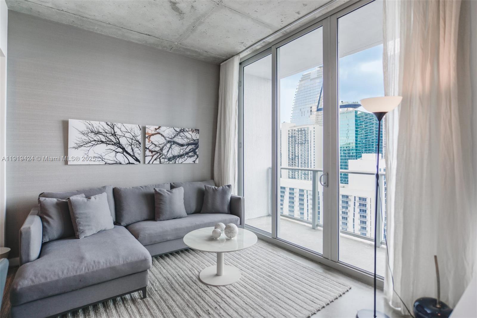 151 SE 1st St #3403, Miami FL 33131