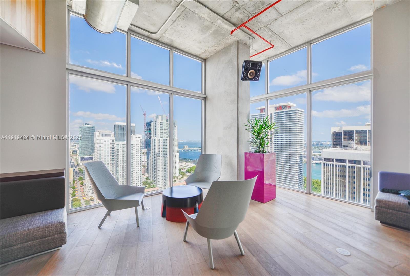 151 SE 1st St #3403, Miami FL 33131