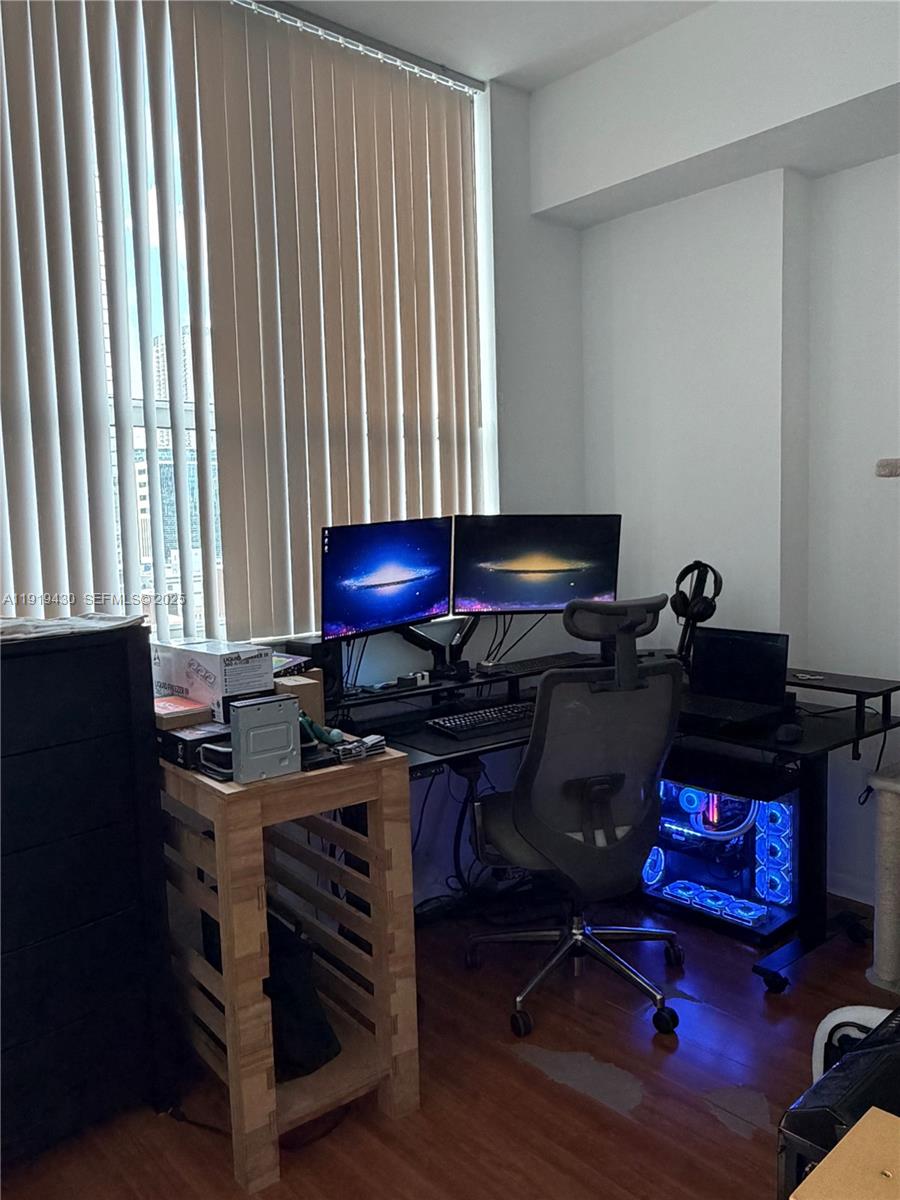 133 NE 2nd Ave #1017, Miami FL 33132