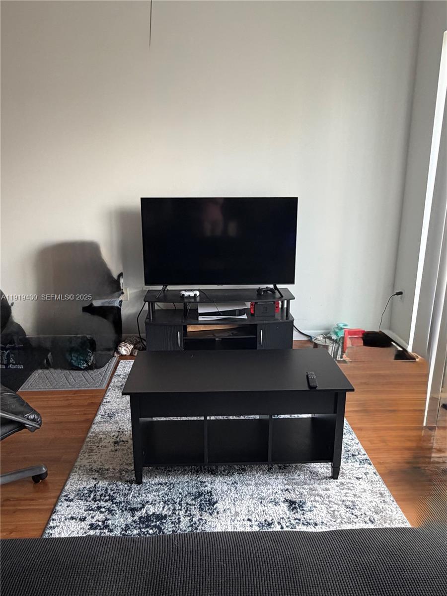 133 NE 2nd Ave #1017, Miami FL 33132
