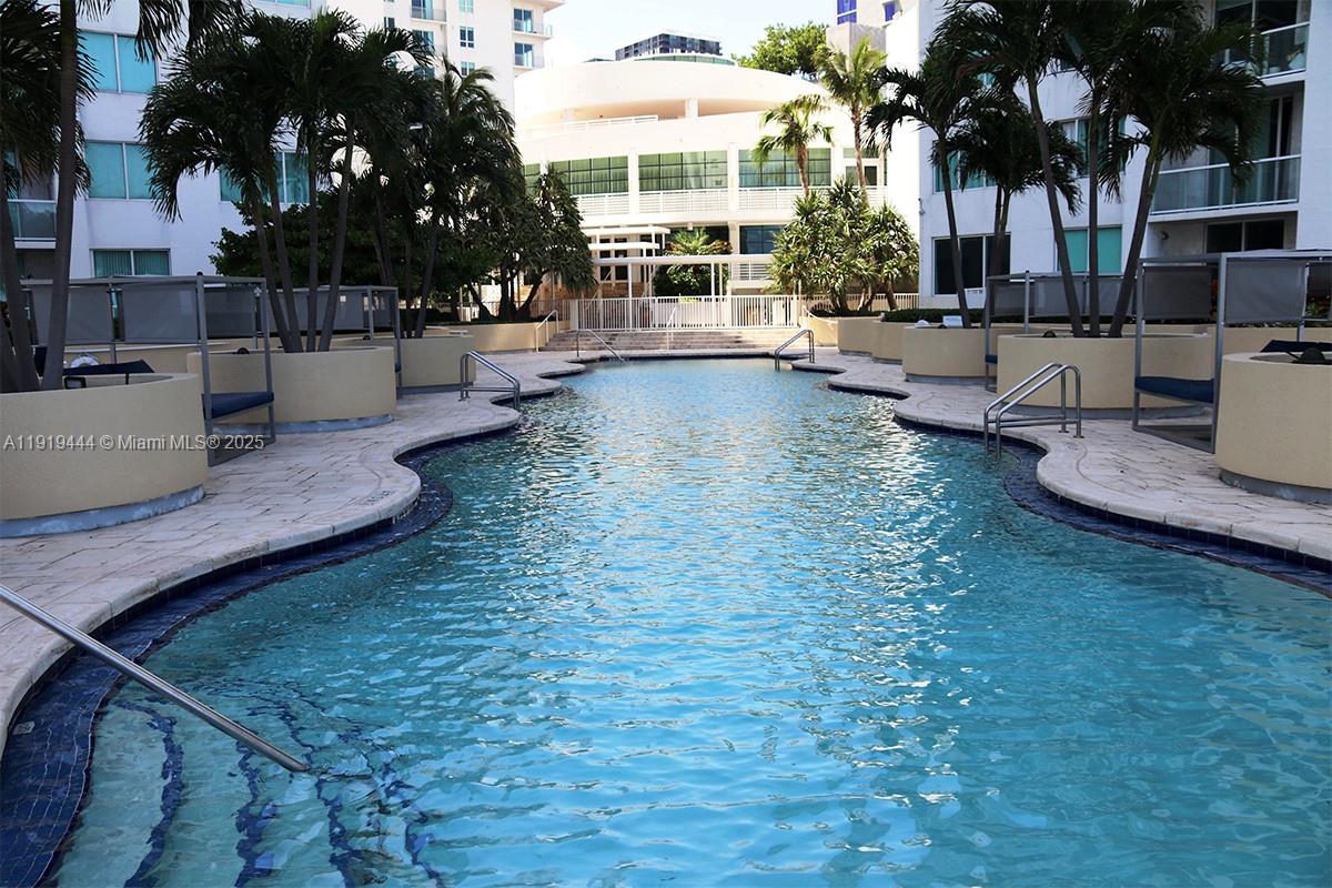 253 NE 2nd St #318, Miami FL 33132