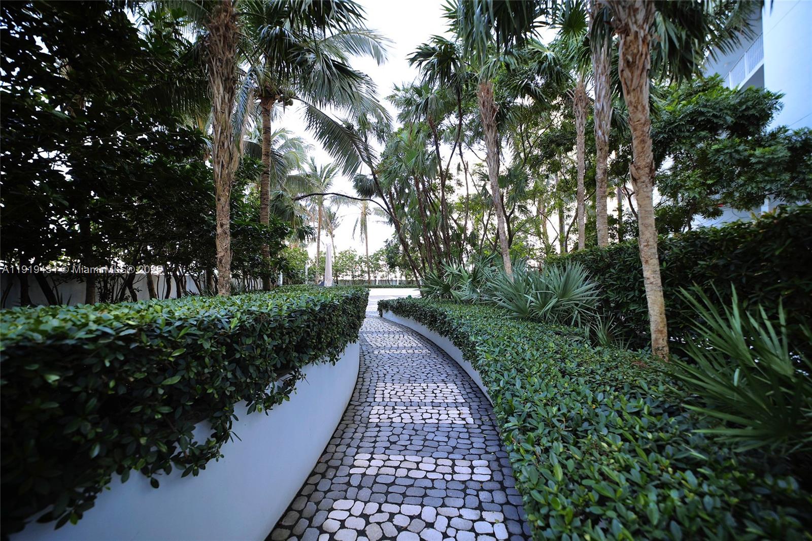 2020 N Bayshore Dr #1604, Miami FL 33137