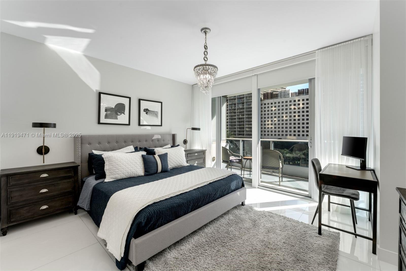 200 Biscayne Boulevard Way #303, Miami FL 33131