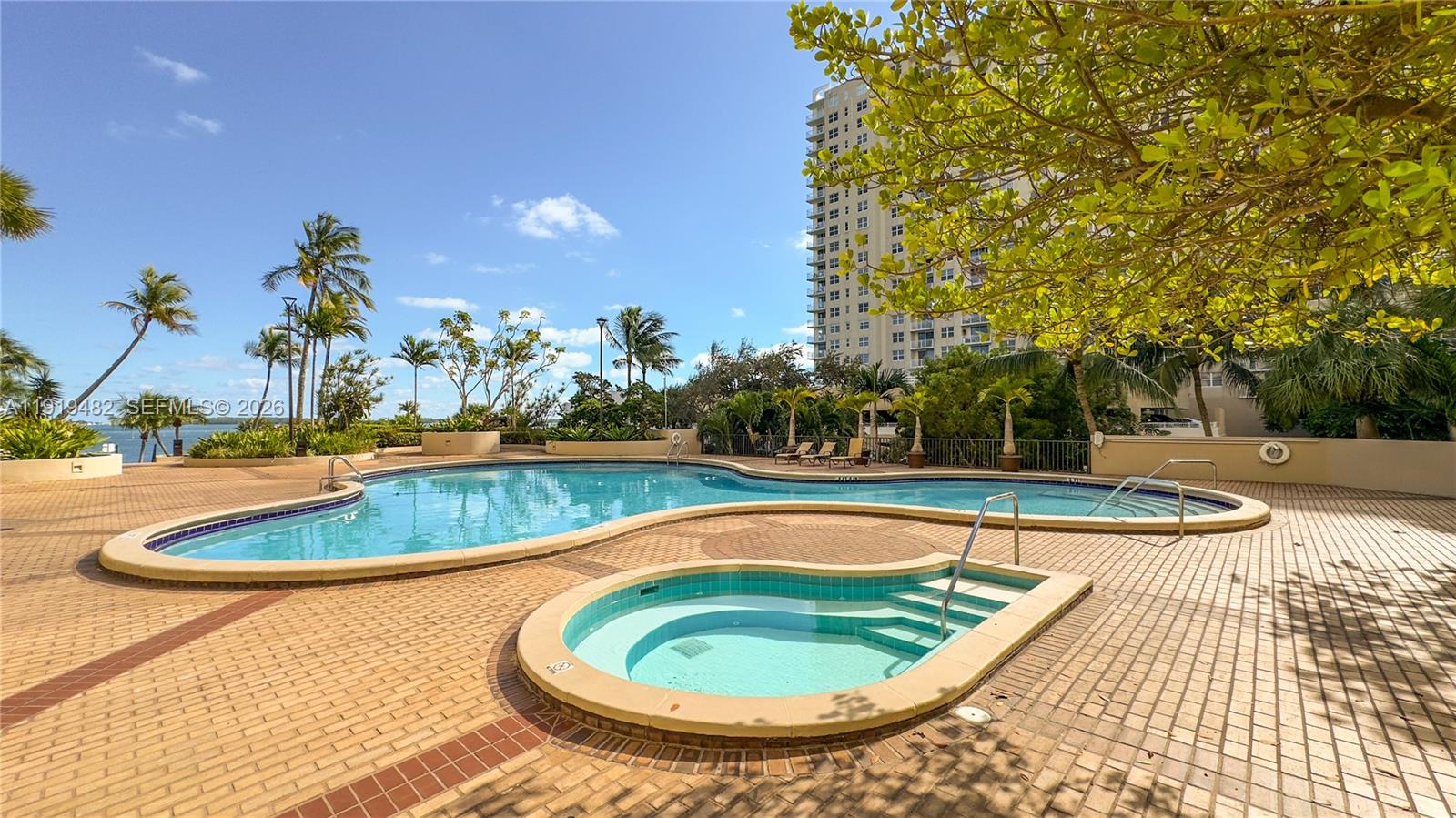520 Brickell Key Dr #A1207, Miami FL 33131