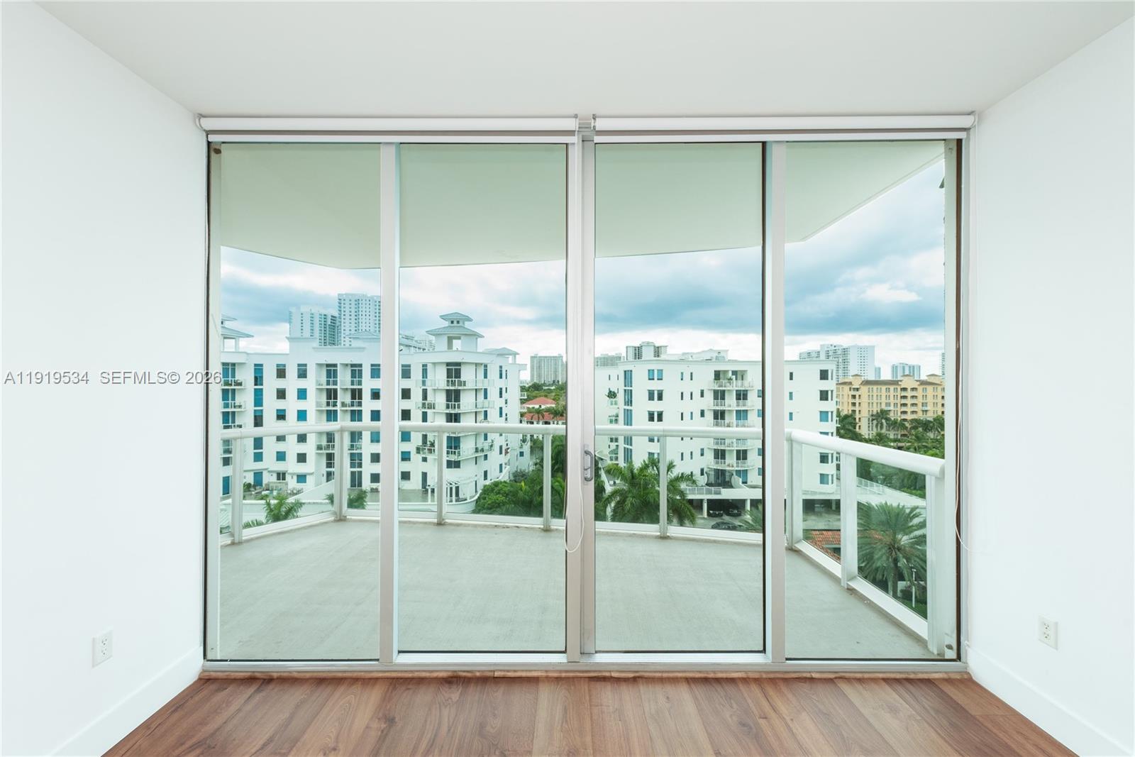 3131 NE 188th St #2-909, Aventura FL 33180