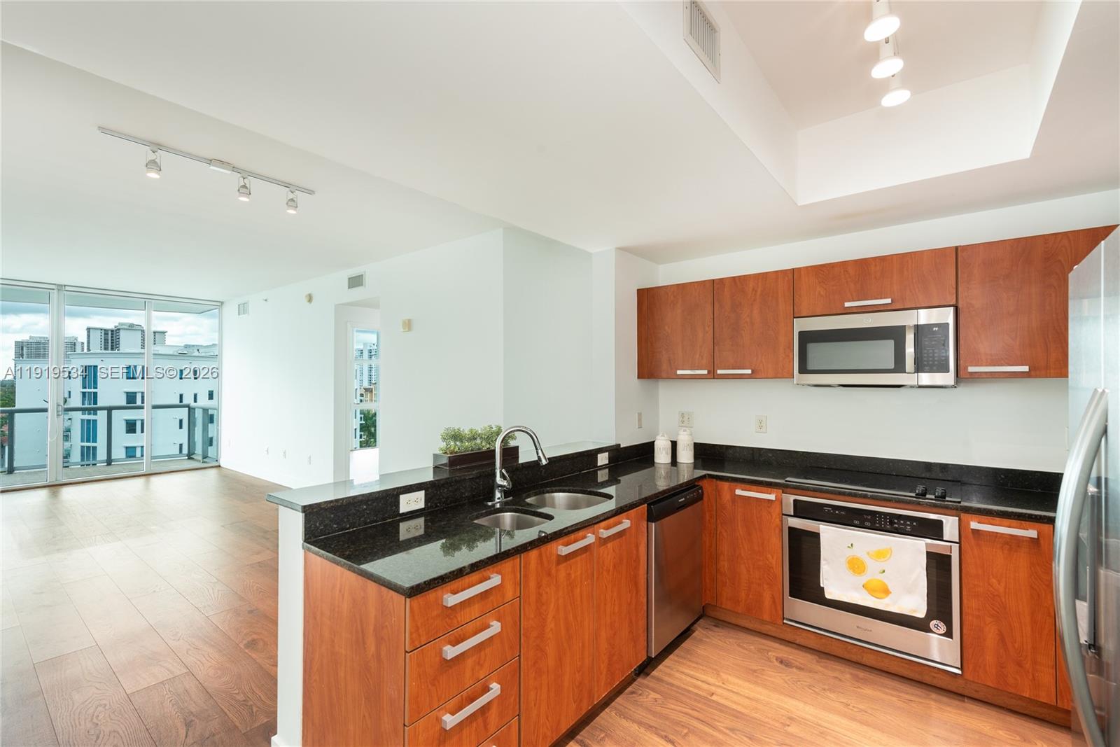 3131 NE 188th St #2-909, Aventura FL 33180