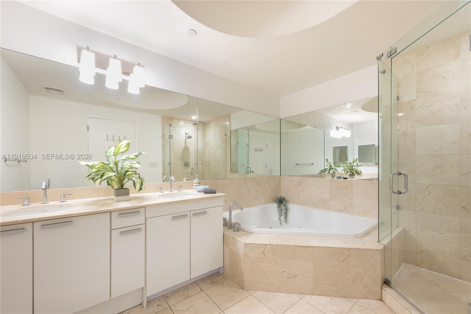 3131 NE 188th St #2-909, Aventura FL 33180