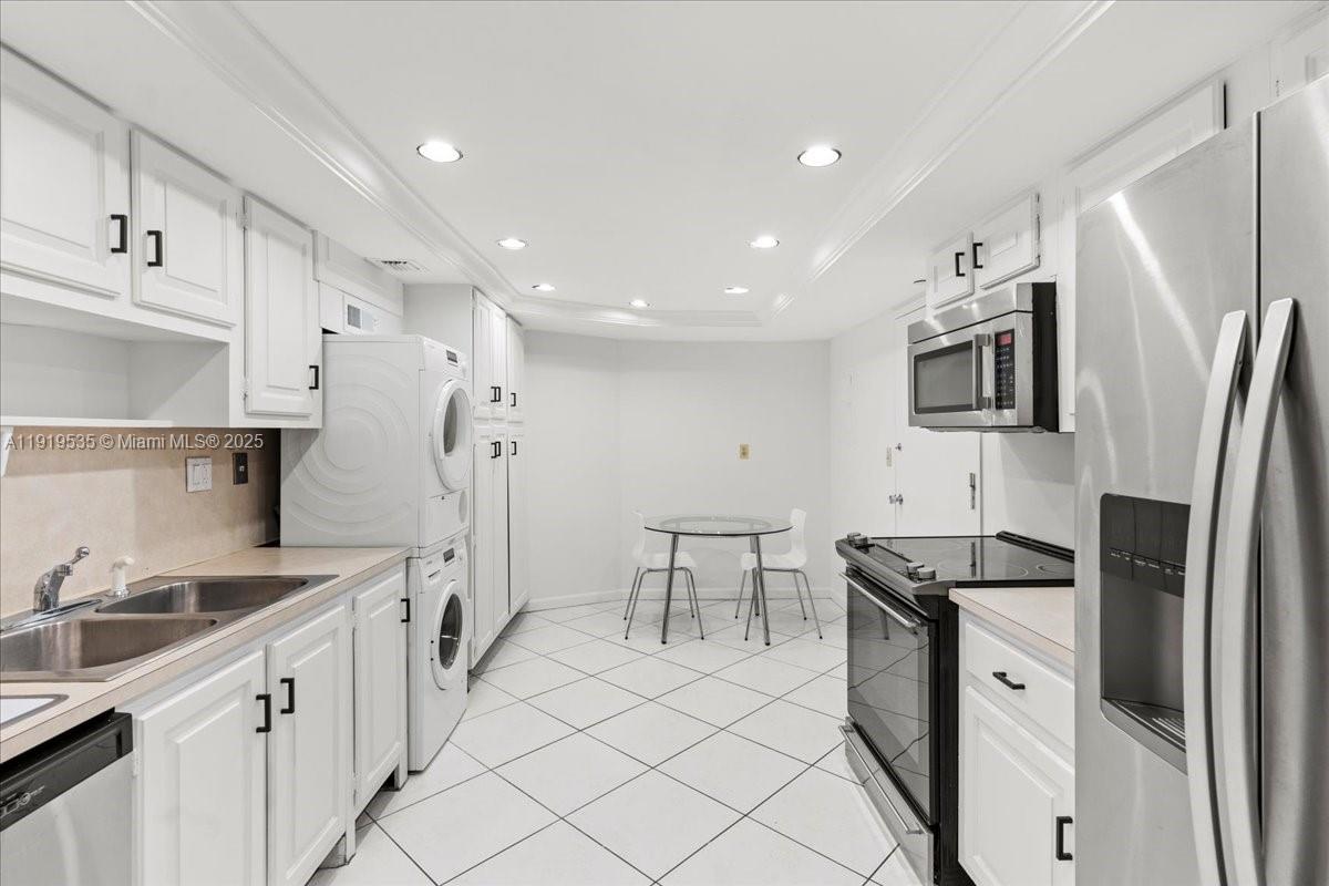 1121 Crandon Blvd #E304, Key Biscayne FL 33149