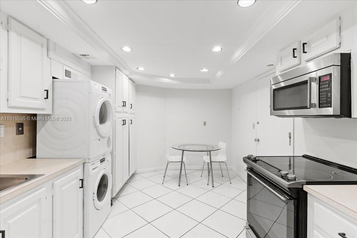 1121 Crandon Blvd #E304, Key Biscayne FL 33149