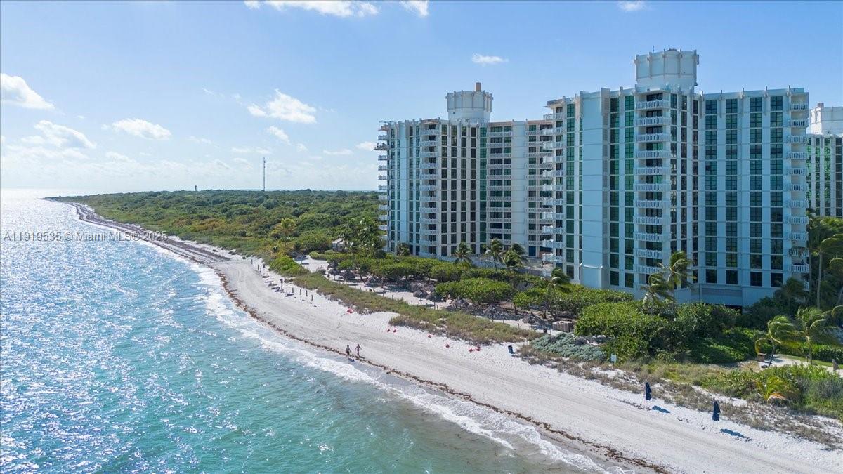 1121 Crandon Blvd #E304, Key Biscayne FL 33149