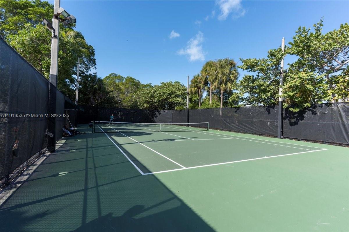 1121 Crandon Blvd #E304, Key Biscayne FL 33149