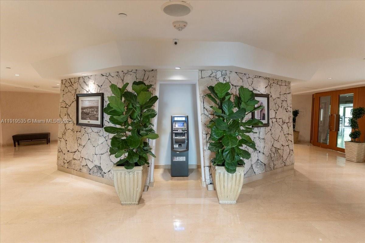 1121 Crandon Blvd #E304, Key Biscayne FL 33149