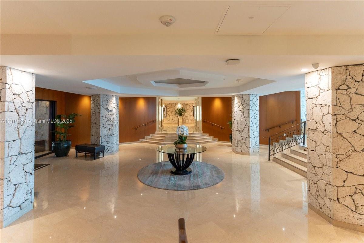 1121 Crandon Blvd #E304, Key Biscayne FL 33149