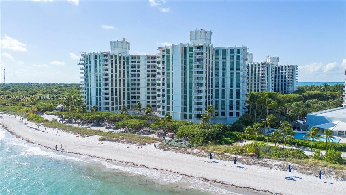 1121 Crandon Blvd #E304, Key Biscayne FL 33149
