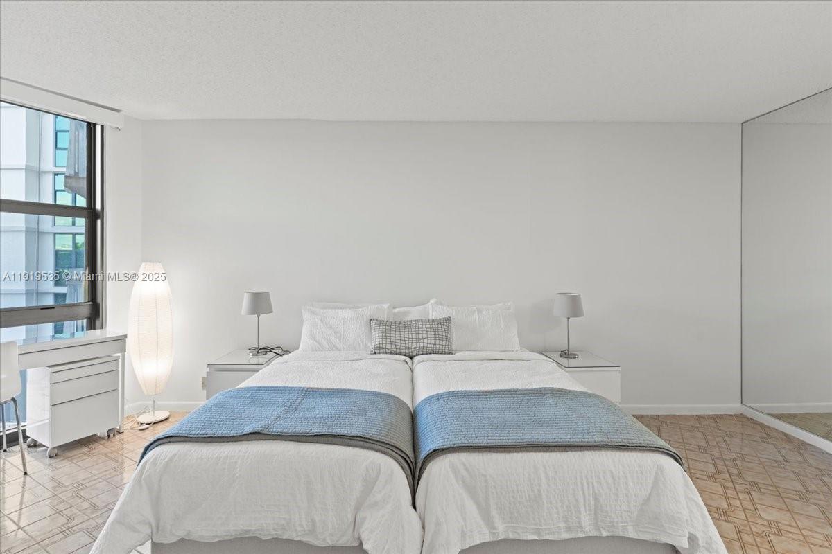 1121 Crandon Blvd #E304, Key Biscayne FL 33149