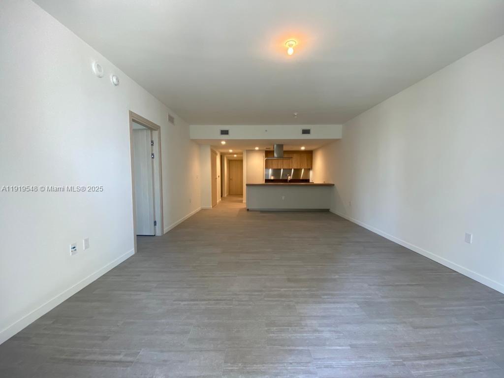1000 Brickell Plz #3207, Miami FL 33131